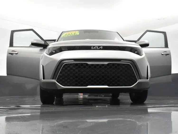 2024 Kia Soul - Image 11 of 12