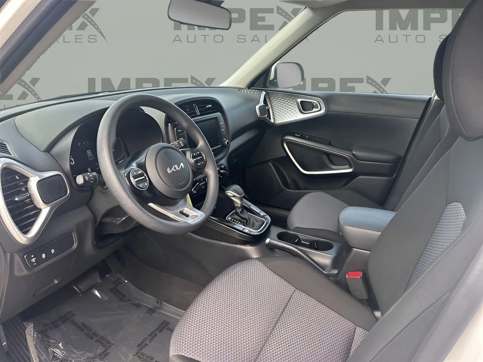 2024 Kia Soul - Image 9 of 12