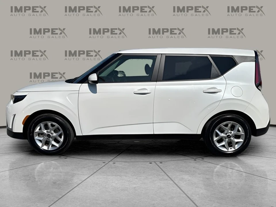 2024 Kia Soul - Image 2 of 12