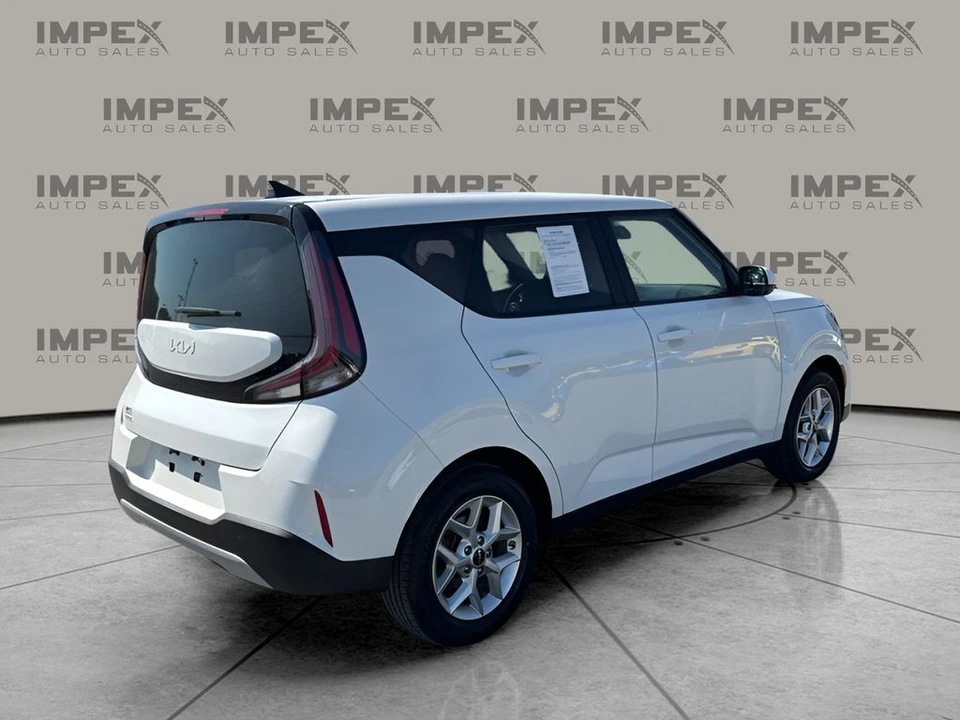 2024 Kia Soul - Image 5 of 21
