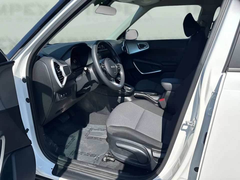 2024 Kia Soul - Image 9 of 21