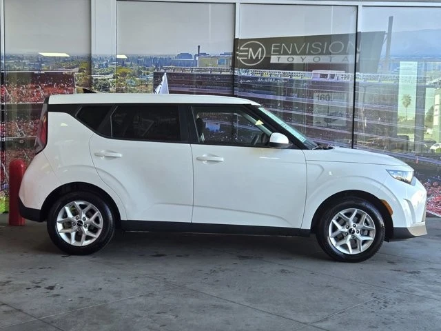 2024 Kia Soul - Image 4 of 12