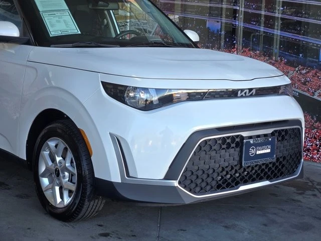 2024 Kia Soul - Image 2 of 12