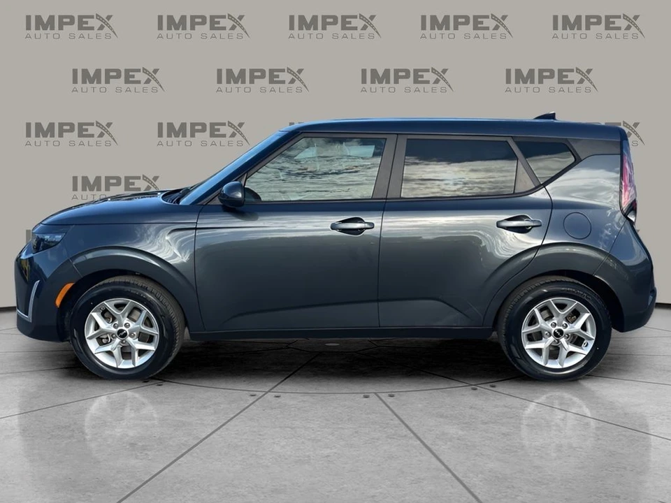 2024 Kia Soul - Image 2 of 12