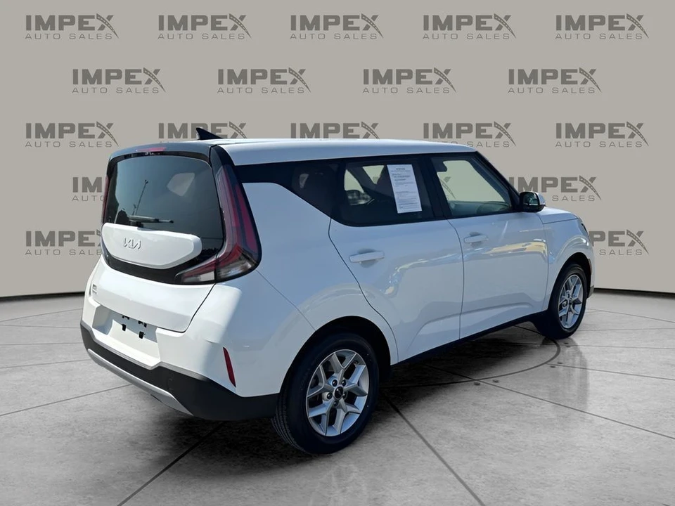 2024 Kia Soul - Image 5 of 12
