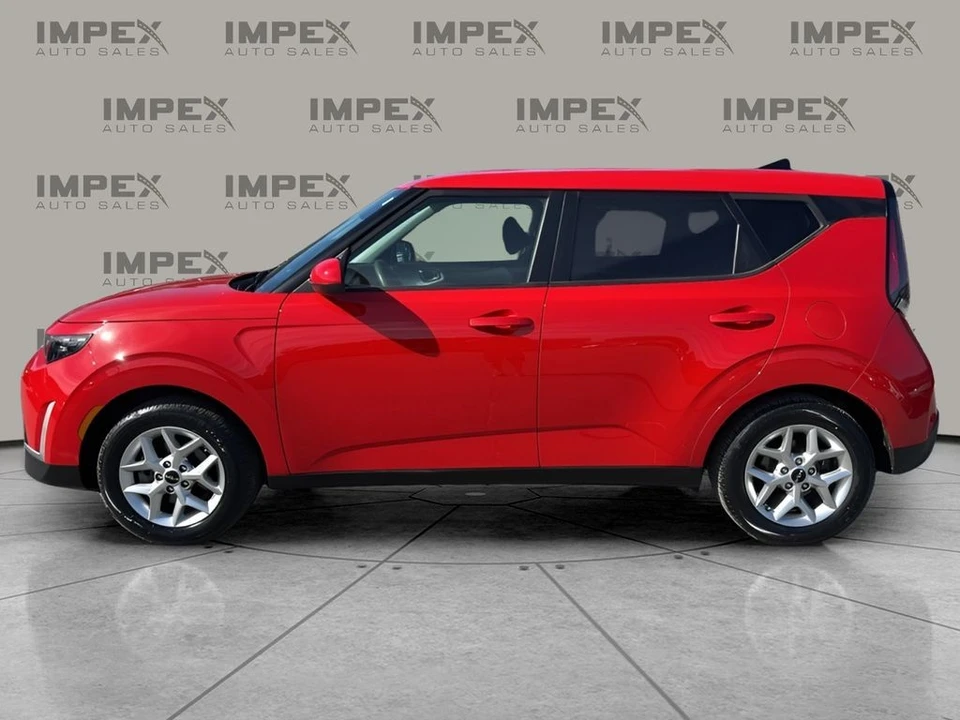 2024 Kia Soul - Image 2 of 12