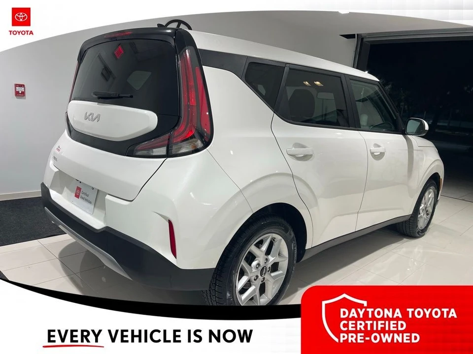 2024 Kia Soul - Image 7 of 12