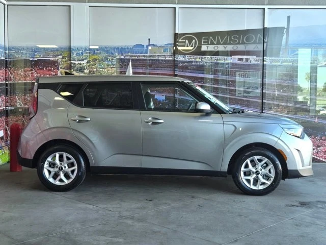 2024 Kia Soul - Image 4 of 12