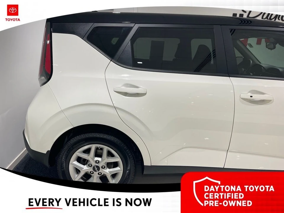 2024 Kia Soul - Image 6 of 12