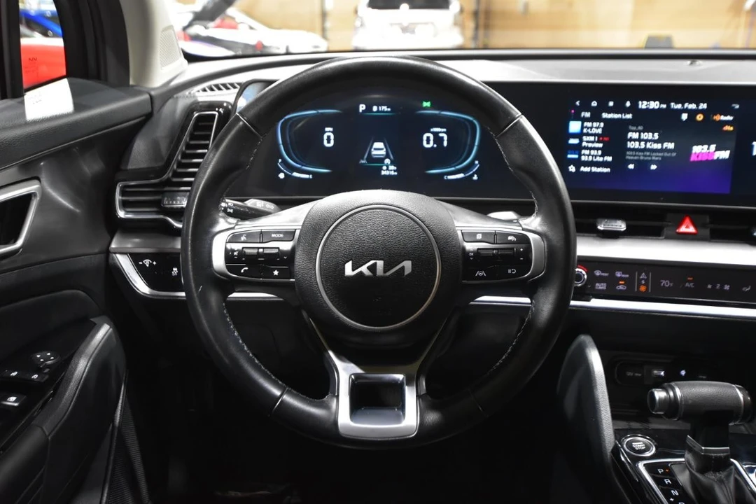 2024 Kia Sportage - Image 16 of 21