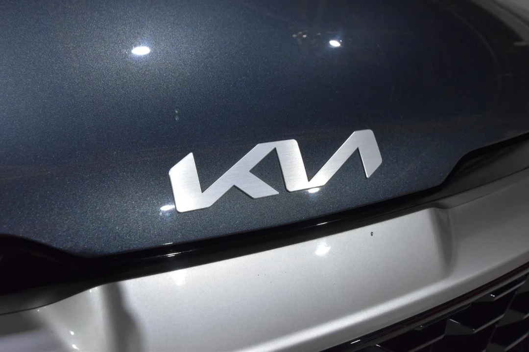 2024 Kia Sportage - Image 3 of 21