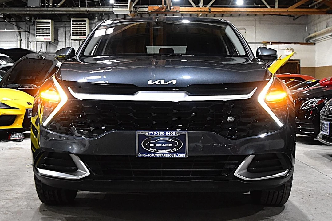 2024 Kia Sportage - Image 2 of 21