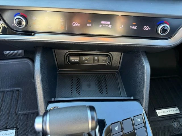 2024 Kia Sportage - Image 15 of 21