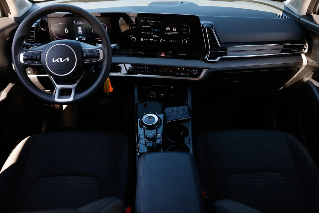 2024 Kia Sportage - Image 2 of 12