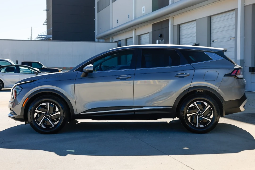 2024 Kia Sportage - Image 4 of 21