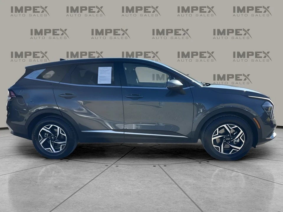 2024 Kia Sportage - Image 6 of 12
