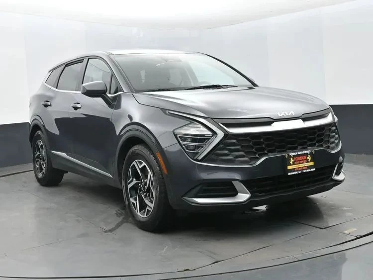 2024 Kia Sportage - Image 2 of 12