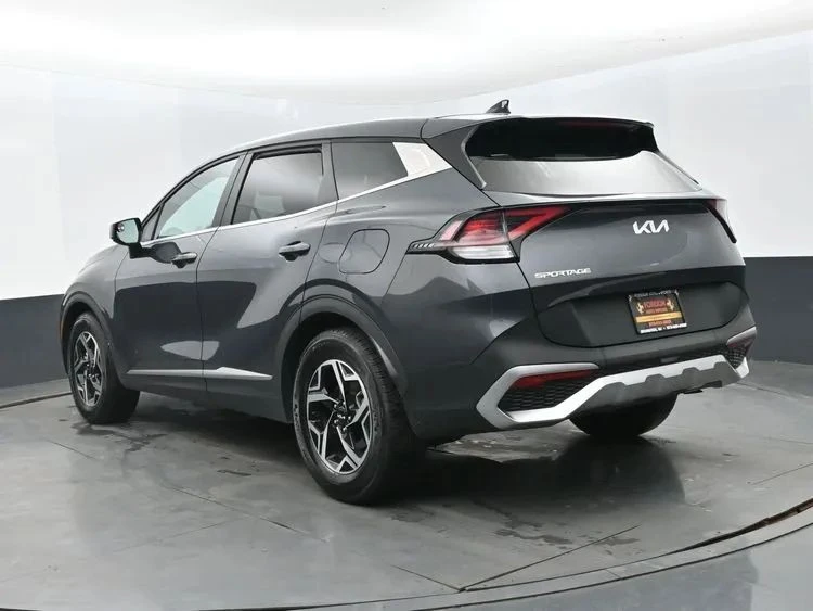 2024 Kia Sportage - Image 9 of 12