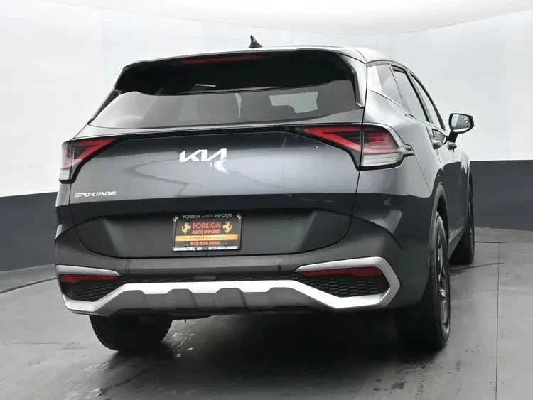 2024 Kia Sportage - Image 8 of 12