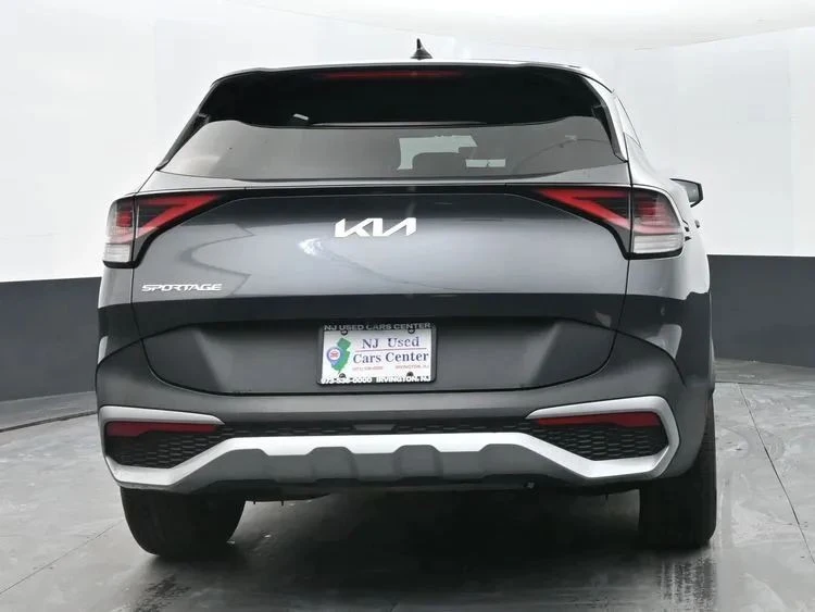 2024 Kia Sportage - Image 8 of 12