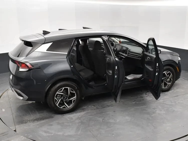 2024 Kia Sportage - Image 6 of 12