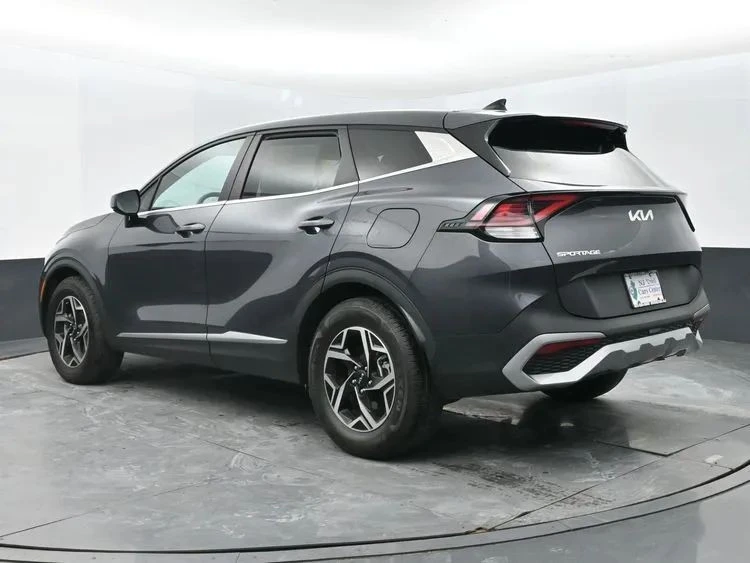 2024 Kia Sportage - Image 9 of 12