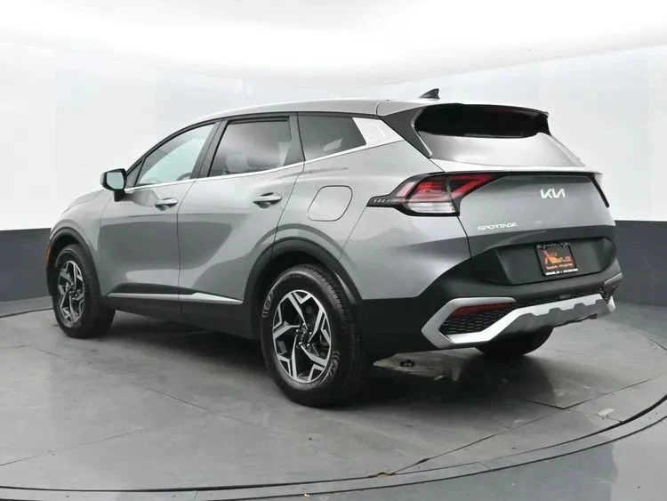 2024 Kia Sportage - Image 9 of 12