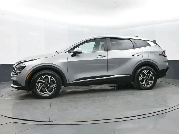 2024 Kia Sportage - Image 5 of 12