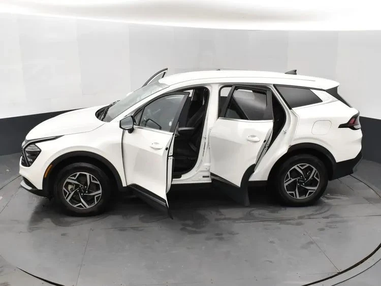 2024 Kia Sportage - Image 7 of 12