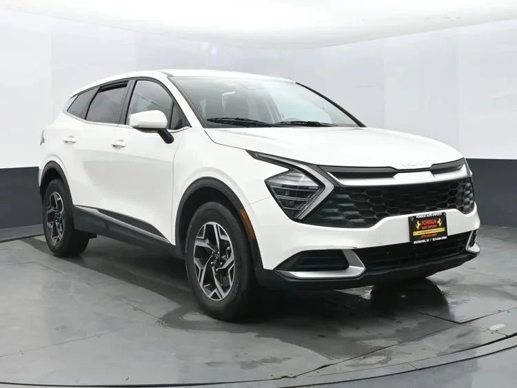 2024 Kia Sportage - Image 2 of 12
