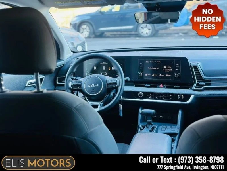 2024 Kia Sportage - Image 8 of 12