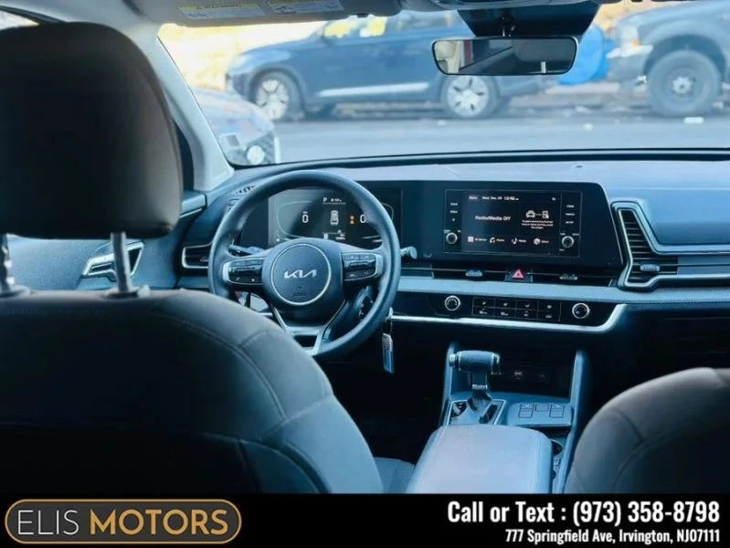 2024 Kia Sportage - Image 8 of 12