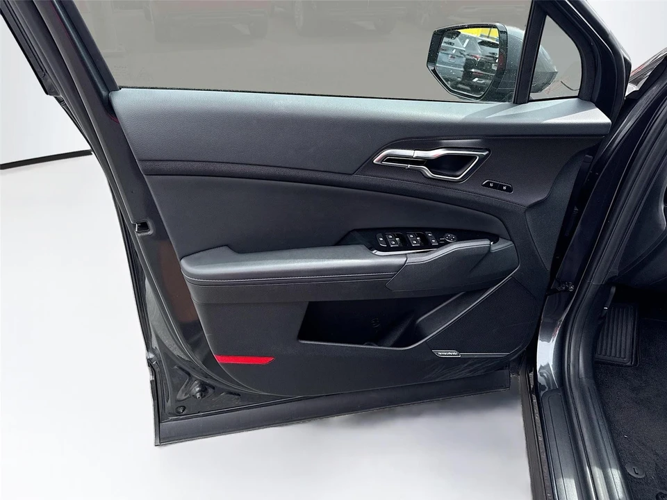 2024 Kia Sportage - Image 9 of 16