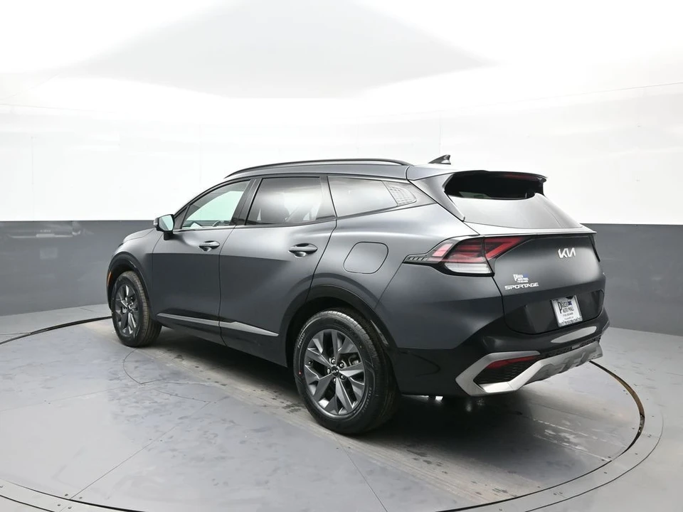 2024 Kia Sportage - Image 8 of 12