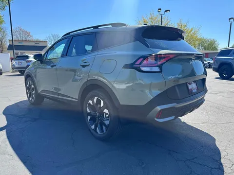 2024 Kia Sportage - Image 4 of 13
