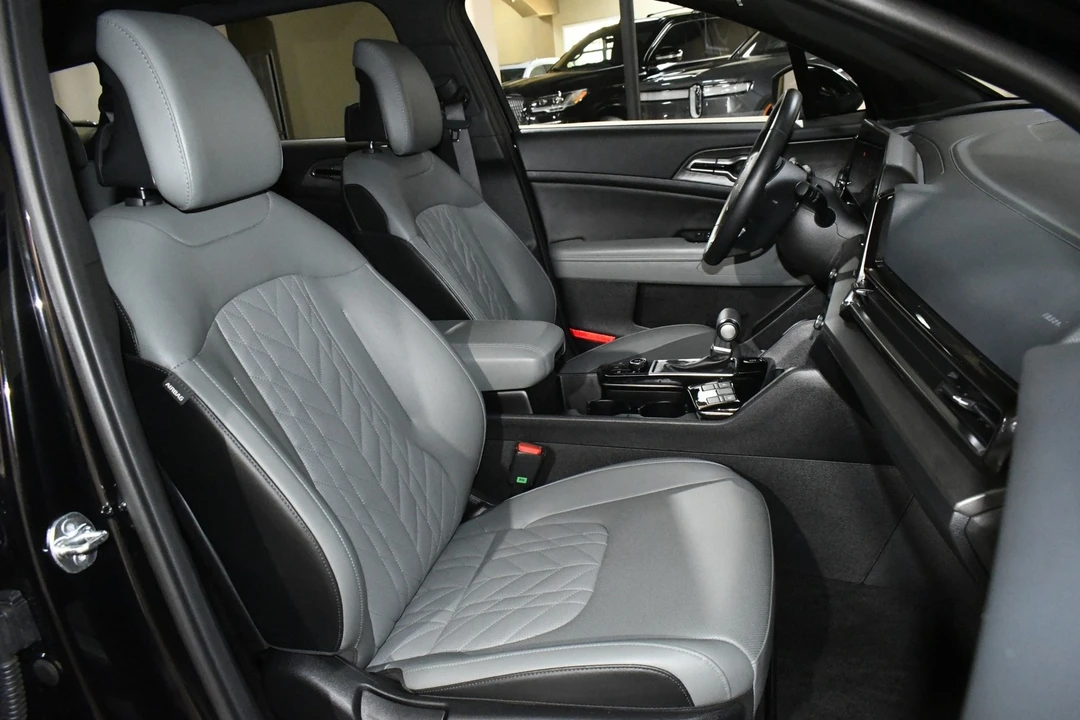 2024 Kia Sportage - Image 8 of 12