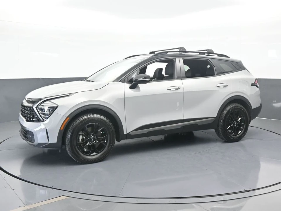 2024 Kia Sportage - Image 2 of 12
