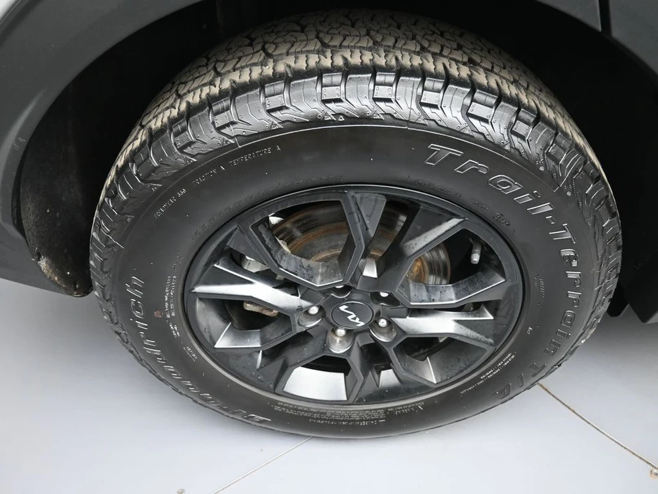 2024 Kia Sportage - Image 12 of 21