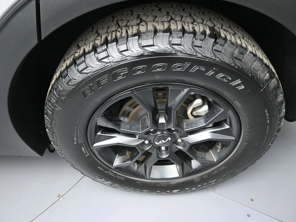 2024 Kia Sportage - Image 15 of 21