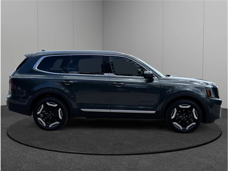 2024 Kia Telluride - Image 10 of 21