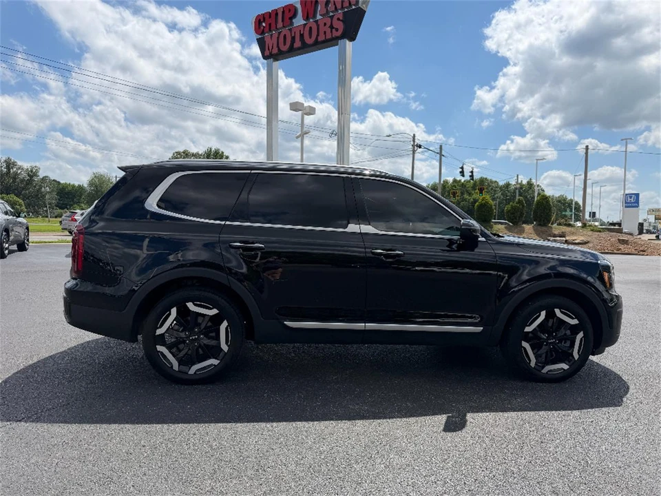2024 Kia Telluride - Image 9 of 31