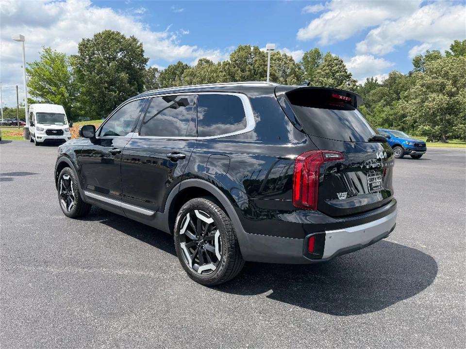 2024 Kia Telluride - Image 6 of 31