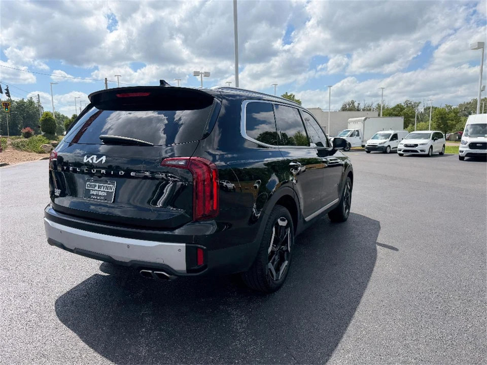 2024 Kia Telluride - Image 8 of 31