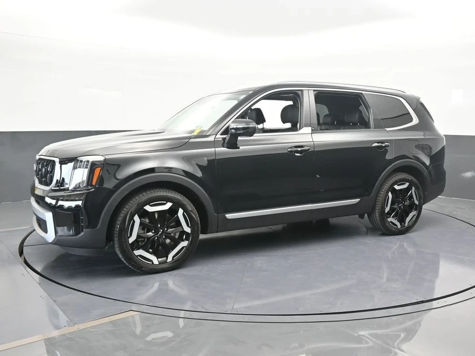 2024 Kia Telluride - Image 2 of 12