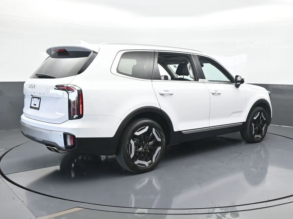 2024 Kia Telluride - Image 6 of 12