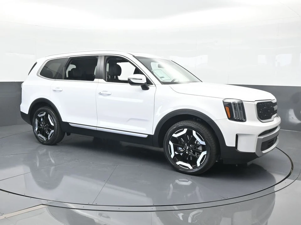2024 Kia Telluride - Image 8 of 12