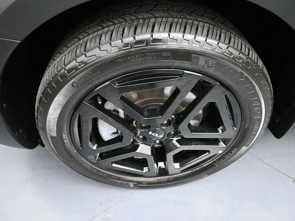 2024 Kia Telluride - Image 14 of 21