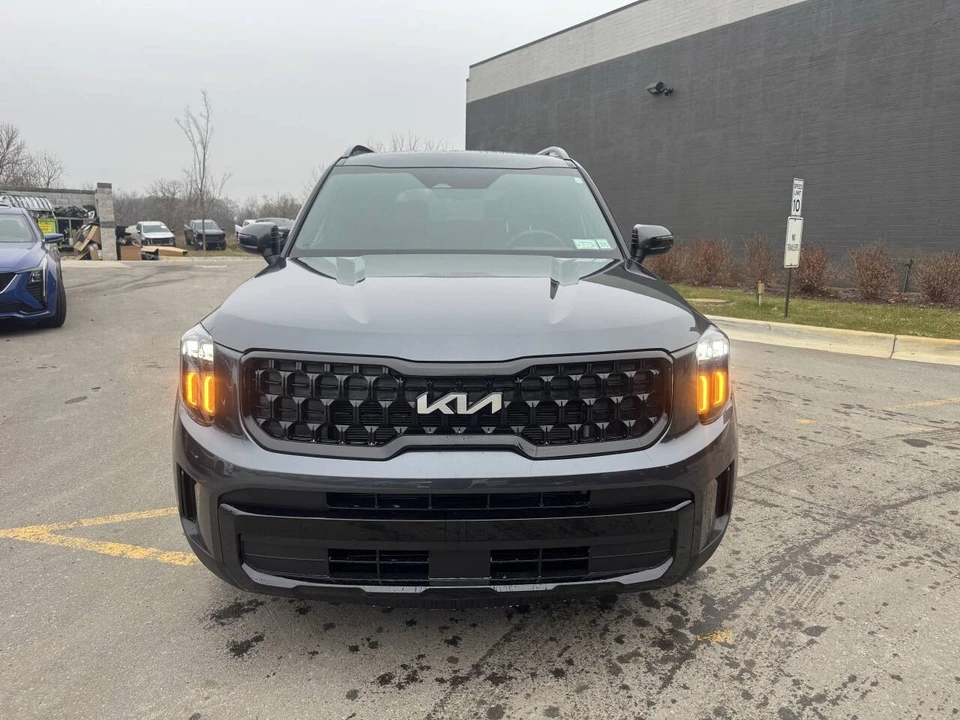 2024 Kia Telluride - Image 2 of 19