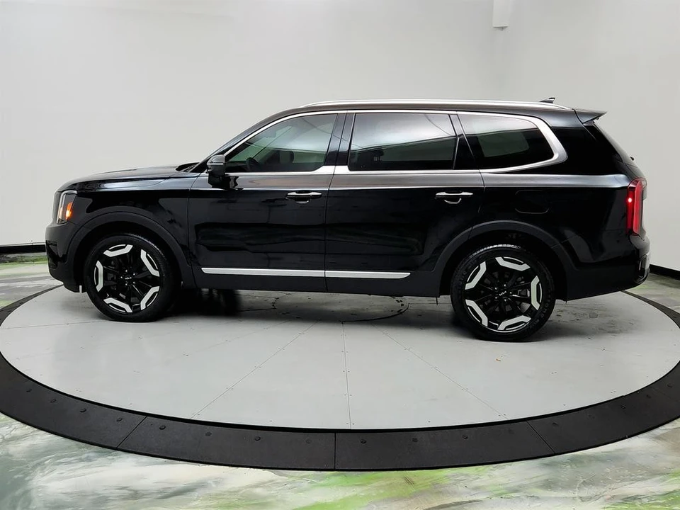 2024 Kia Telluride - Image 8 of 12