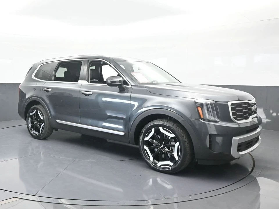 2024 Kia Telluride - Image 8 of 12